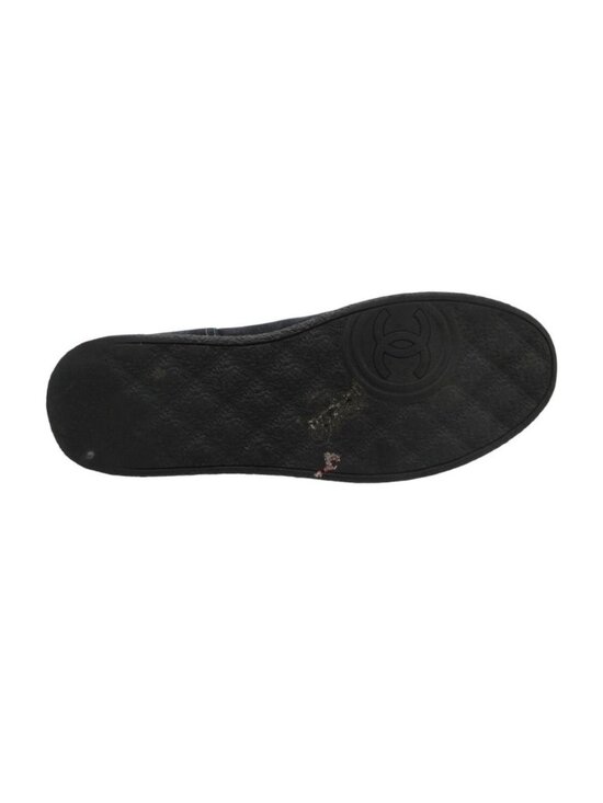CHANEL CC Shearling Quilted Leather Ankle Boots Black – REAWAKE Chanel Boots CC Logo Quilted Shearling Boa Black
